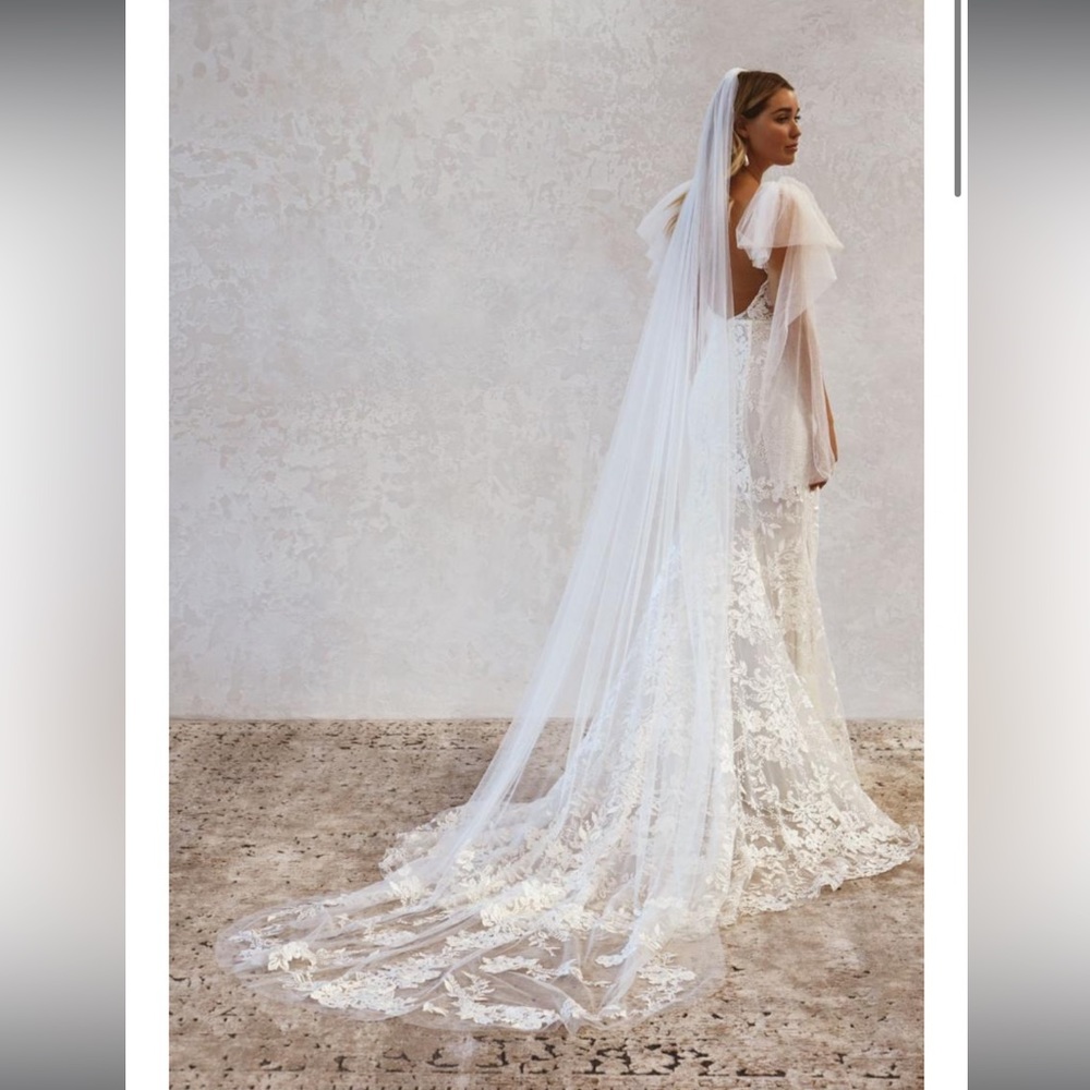 Made With Love Veil- Cathedral Length, Lace Appliqué